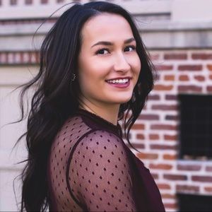 Meet your Posher, Brooke